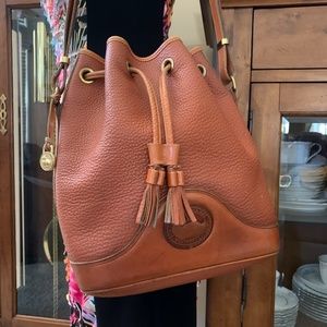 ❤️🌟Dooney And Bourke Bucket Bag💫